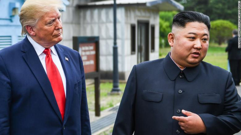 Tổng thống Trump và nhà lãnh đạo Kim đã gặp nhau 3 lần, nhưng quá trình đàm phán phi hạt nhân vẫn bế tắc. Ảnh: CNN.