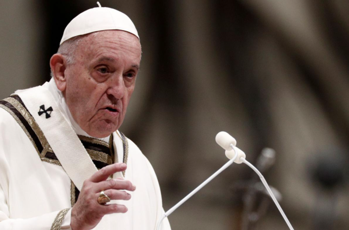 Giáo hoàng Francis phát biểu trong Thánh lễ tại Vương cung Thánh đường St. Peter, Vatican đêm qua. Ảnh: AFP.