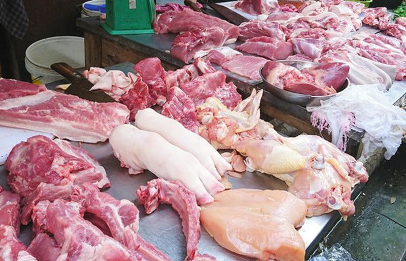 Dịch tả lợn và giá thịt heo tăng cao là sự kiện nóng sốt nhất năm. 