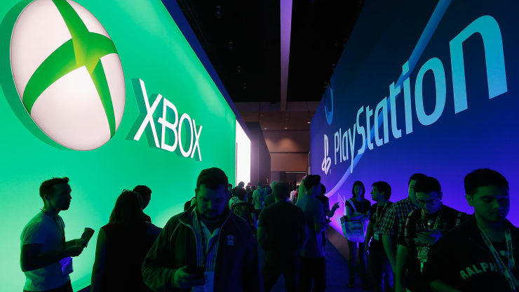 Cả Xbox và PlayStation sẽ có phiên bản mới sau 7 năm.
