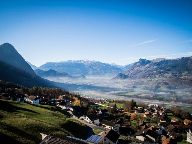 Schaan là thành phố lớn nhất Liechtenstein với chỉ khoảng 6.000 người dân sinh sống. Thủ đô Vaduz cách đó hơn 17 km cũng chỉ có 5.400 cư dân.