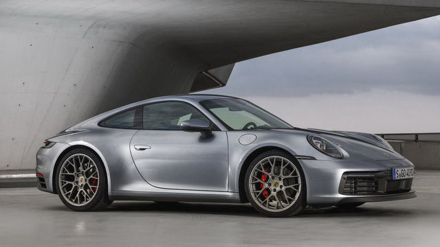 Porsche đang là hãng xe sở hữu các mẫu thể thao có vị trí cao trên thế giới mà Porsche 911 là một ví dụ.