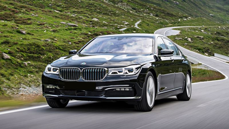Sang tháng 1/2020, BMW 730Li (bản cũ) được nâng mức giảm giá lên tới 160 triệu thay vì 100 triệu đồng như trước đây.