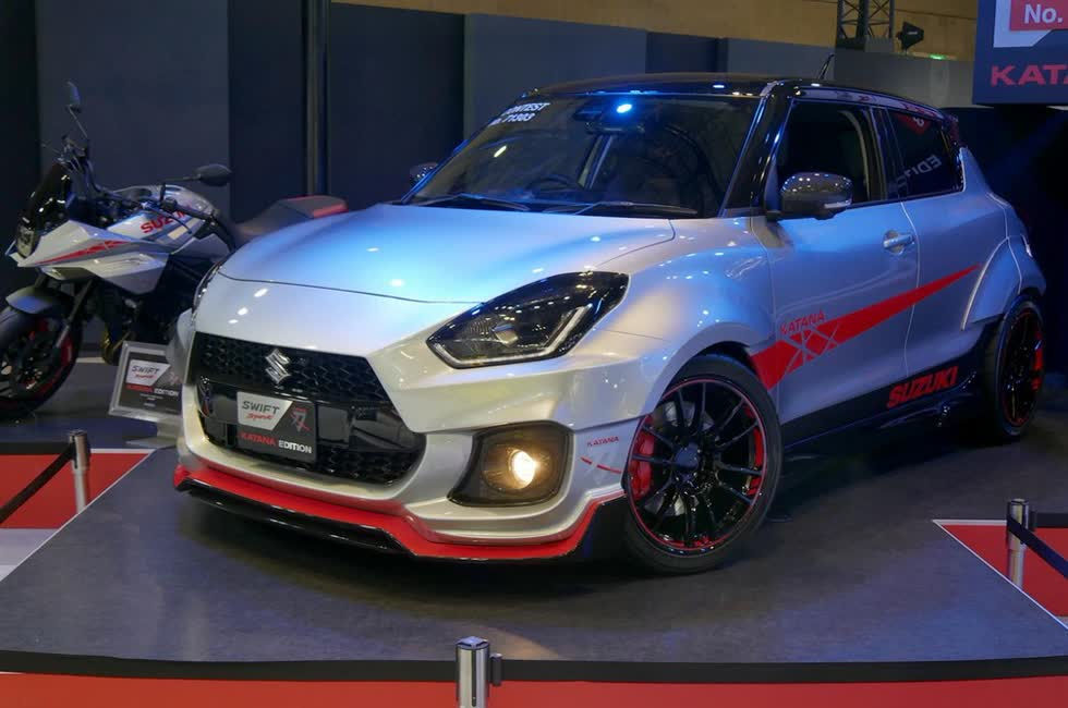 Suzuki Swift Sport Katana Edition 2020 có bộ body kit mới hầm hố hơn.