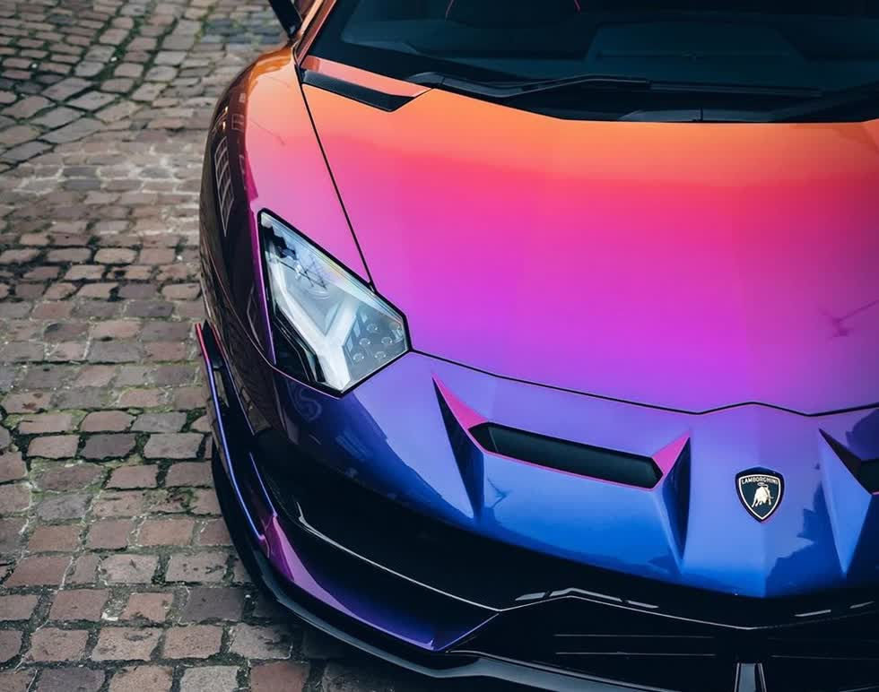 Ngắm Lamborghini Aventador SVJ với màu hơn trị giá lên đến 1,5 tỷ đồng