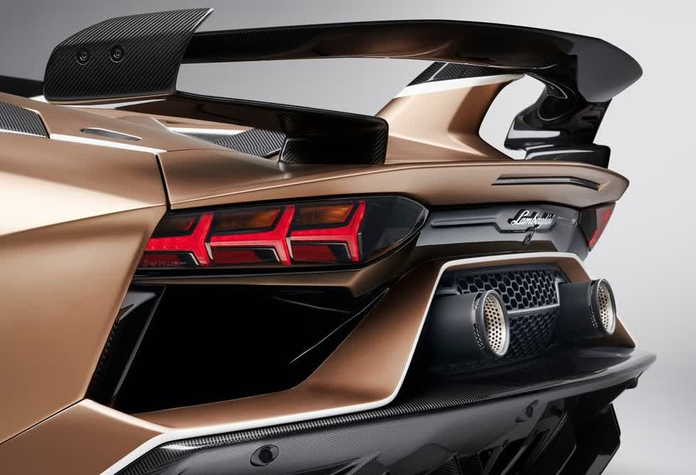 Hàng hiếm Lamborghini Aventador SVJ mui trần sẽ về Việt Nam trong năm 2020?