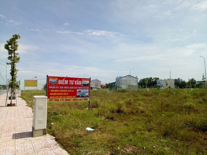 UBND thị xã Bến Cát yêu cầu Công ty Thuận Lợi khôi phục lại hiện trạng ban đầu ở phần đất công trong Khu dân cư Mỹ Phước 4.