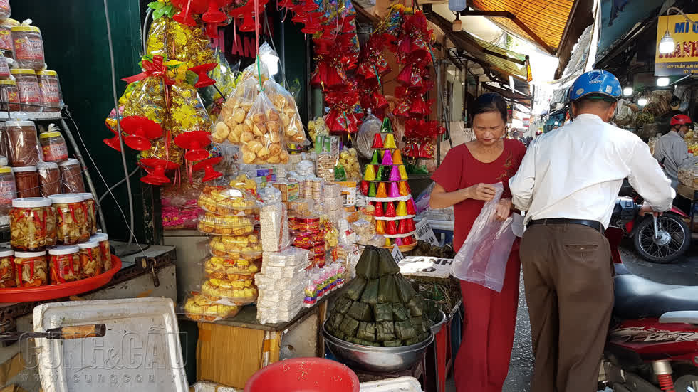 Bánh ro, đặc sản Quảng Nam có giá 12.000 đồng/cái. 