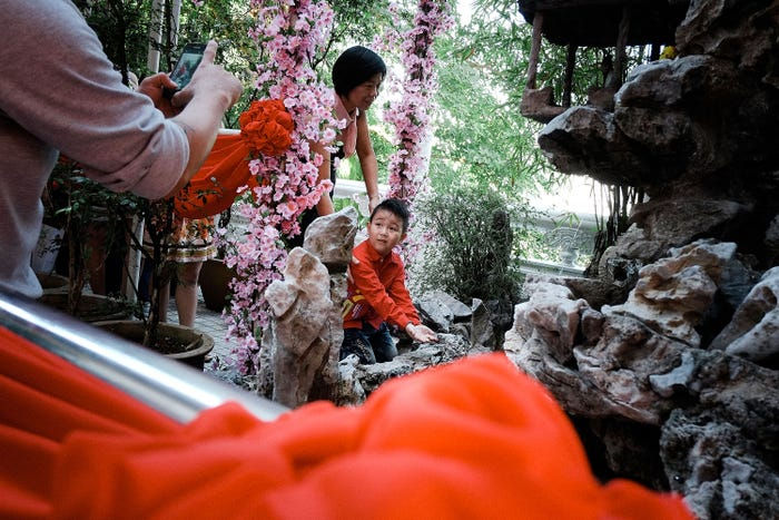 Những bức ảnh tuyệt đẹp ghi lại cảnh ăn mừng Tết Nguyên đán ở 22 quốc gia  