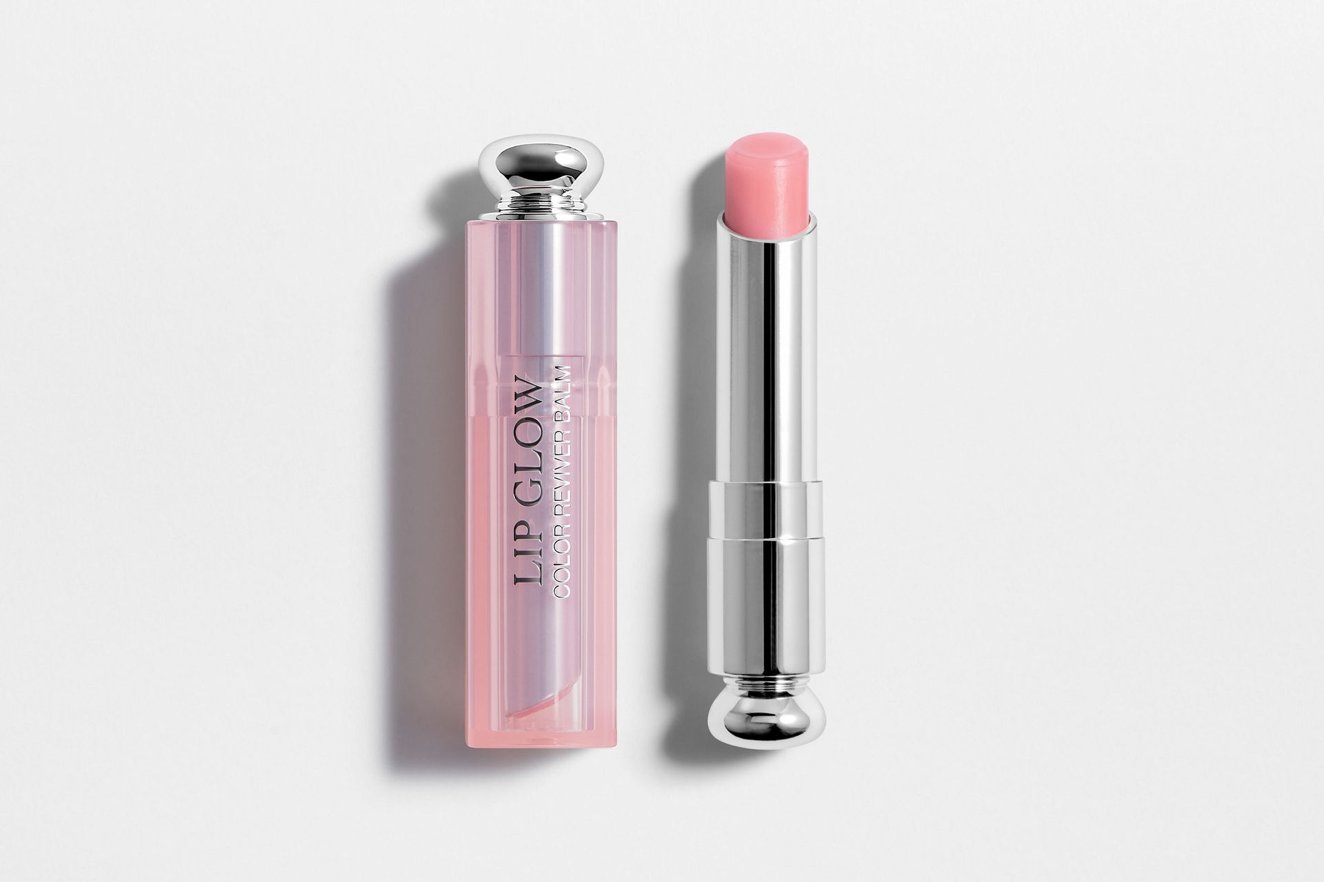  Đôi môi căng mọng và quyến rũ nhờ son dưỡng Dior Addict Lip Glow.   