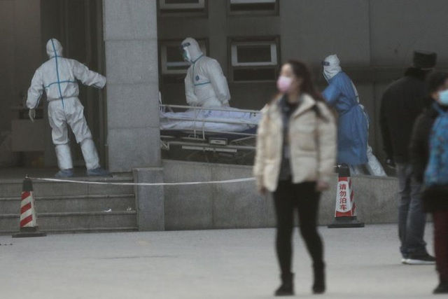 Dịch viêm phổi lạ như bóng ma ám ảnh người dân Trung Quốc và các nước lân cận.