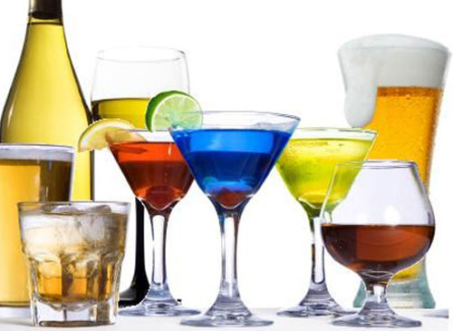 Lạm dụng các loại đồ uống có cồn  ảnh hưởng tới não bộ, gây hại cho tim, gan, dạ dày mà còn hủy hoại tinh thần của bạn.