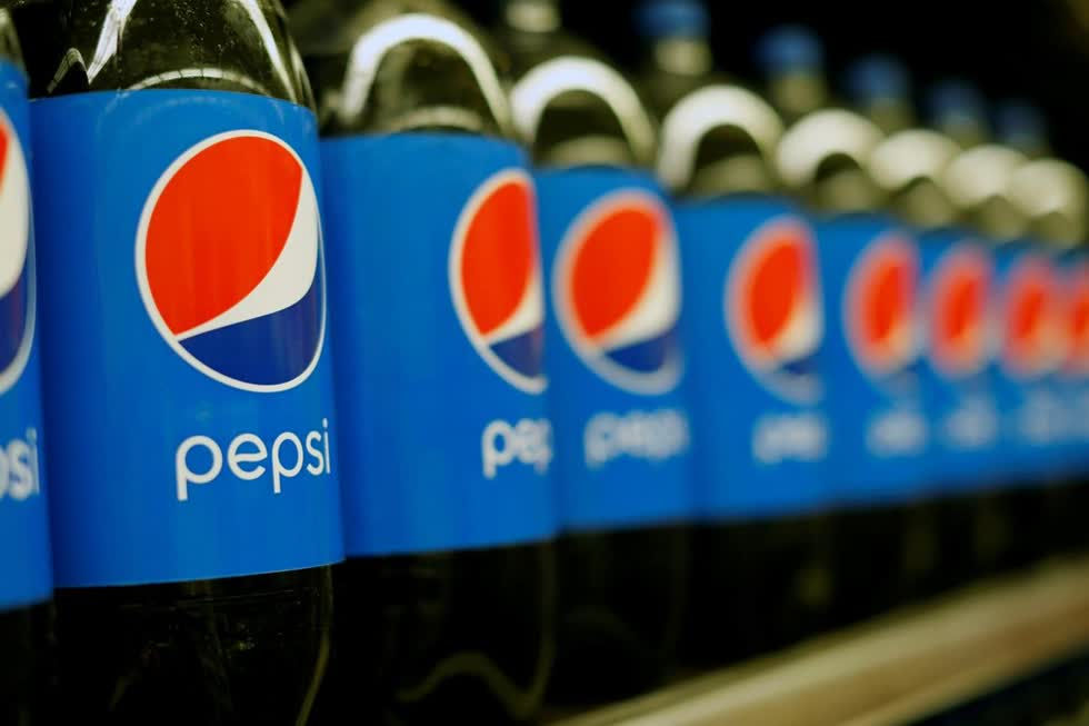   Những chai Pepsi được chụp hình tại một cửa hàng tạp hóa ở Pasadena, California, Mỹ, ngày 11/7 /2017. Ảnh: REUTERS.  