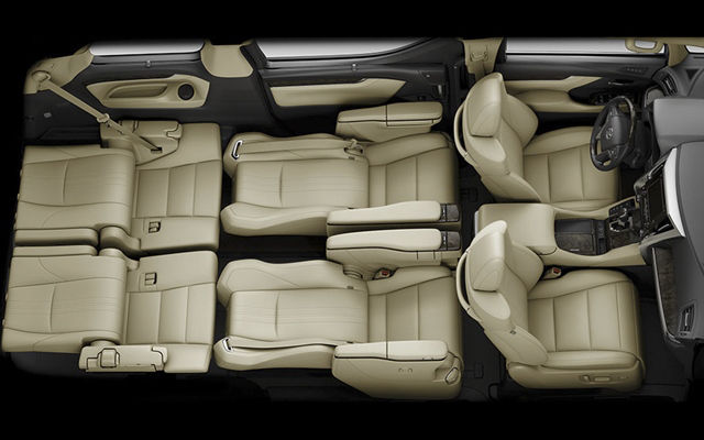 Dây đai an toàn ở hàng ghế thứ 2 của Toyota Alphard có thể không giữ cơ thể người đúng cách dẫn đến nguy cơ gây chấn thương cho người sử dụng.