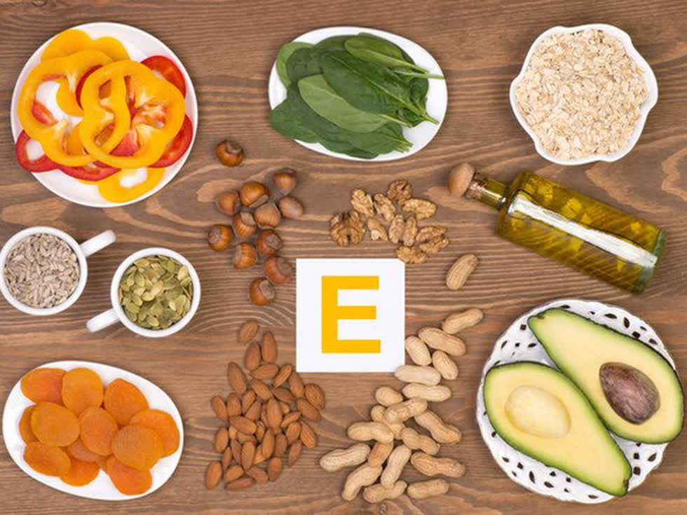 Thực phẩm chưa nhiều vitamin E bạn có thể dùng sau ngày đèn đỏ để tăng khả năng thụ thai. Ảnh minh họa.