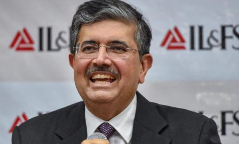 Uday Kotak: Từ bỏ giấc mơ cầu thủ để trở thành ông chủ ngân hàng giàu nhất thế giới 