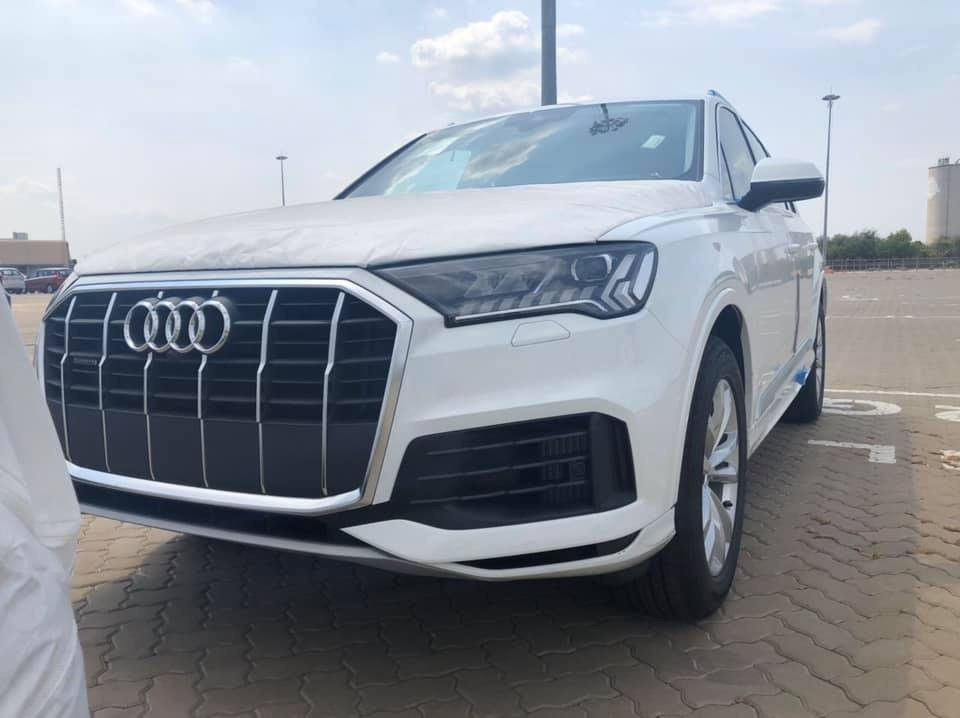 Audi Q7 mới mang dáng vẻ khác lạ cùng nhiều nâng cấp bên trong nội thất của xe.