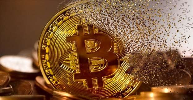 Bitcoin bốc hơi hơn 500 USD giảm về mức 8.000 USD.