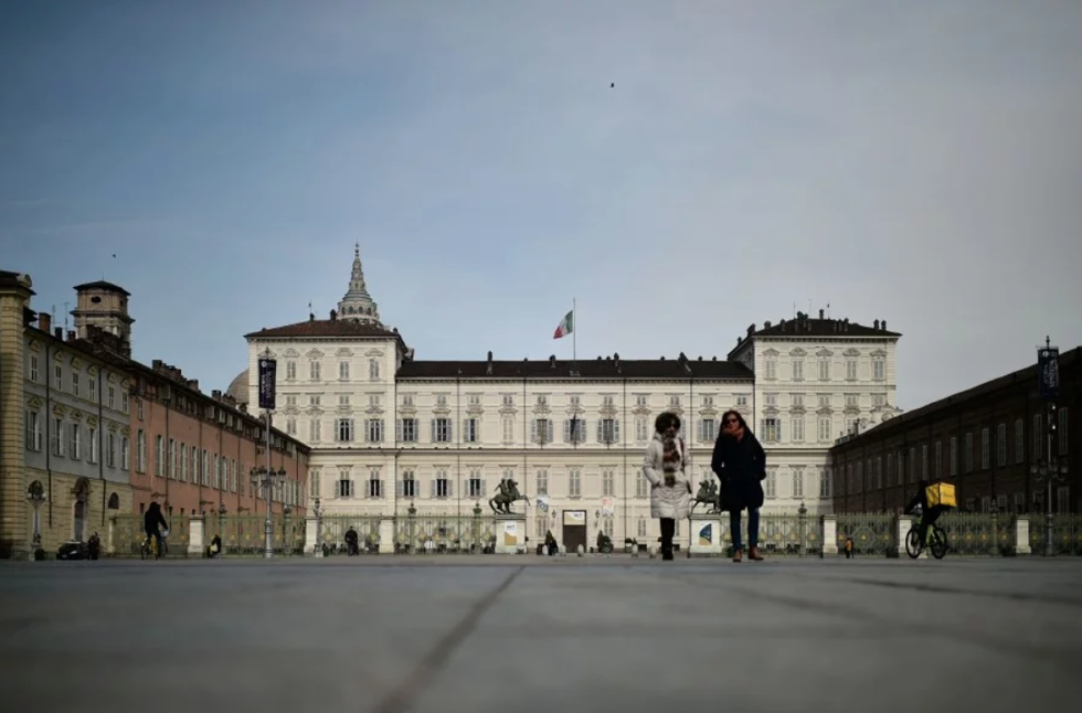 Cảnh vắng vẻ ở quảng trường, thành phố Torino vào ngày 9/3/2020 vì Ý đang chiến đấu với sự bùng phát virus nguy hiểm thứ hai trên thế giới sau Trung Quốc. Ảnh: AFP