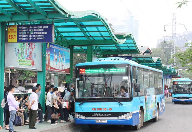   Hà Nội cắt giảm 900 lượt xe buýt mỗi ngày để phòng dịch COVID-19.  