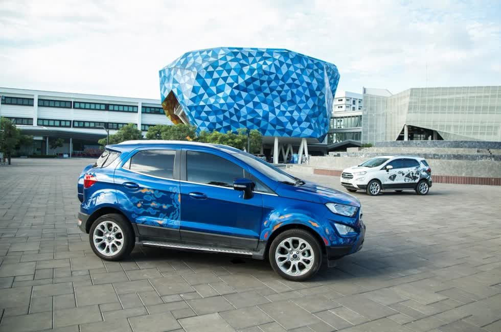 Ford EcoSport đang giảm tới gần 100 triệu đồng tại đại lý.