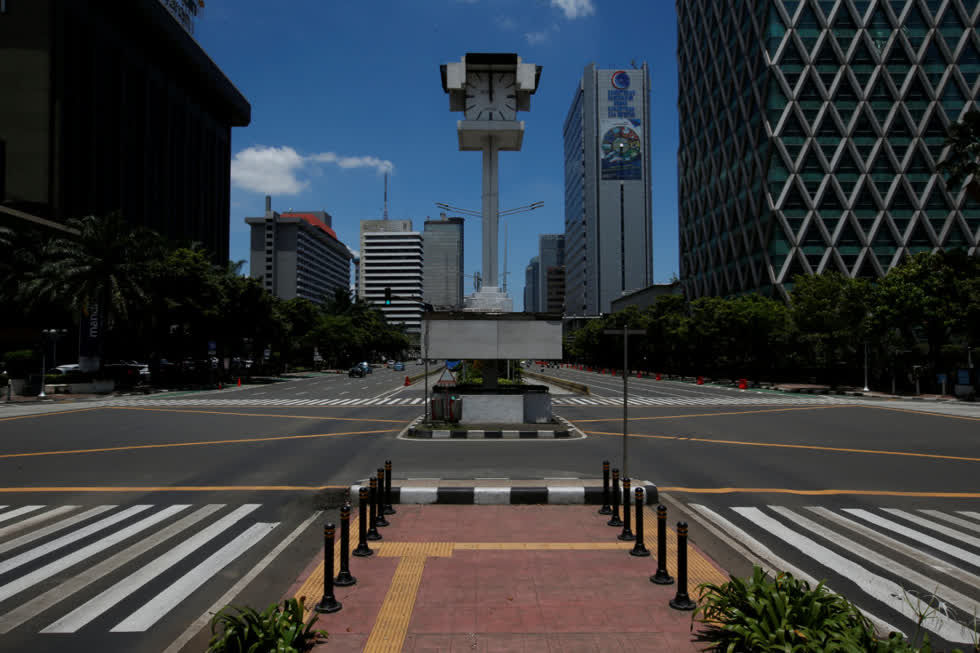     Giao lộ Jalan MH Thamrin ở Jakarta, Indonesia. 