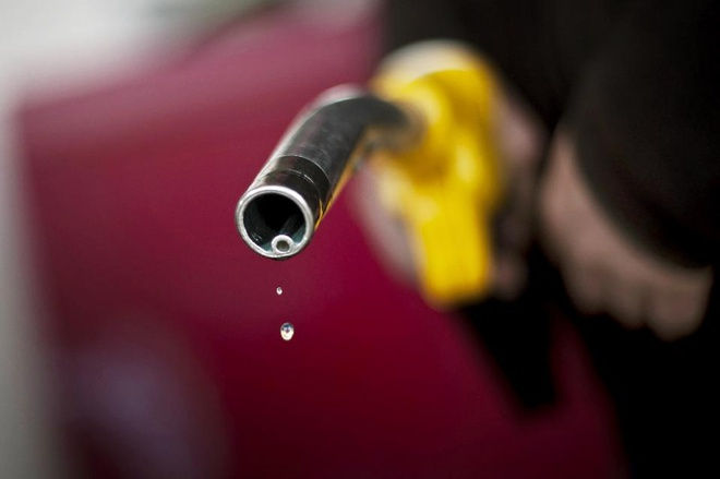 Giá xăng dầu ngắt được đà giảm, phục hồi gần 4%