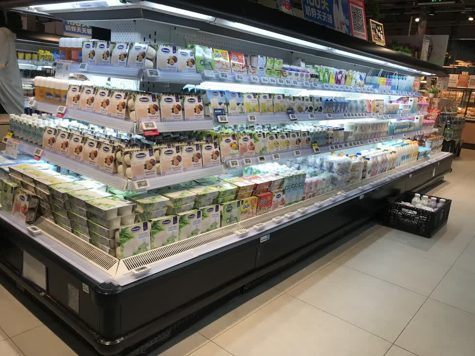 Các sản phẩm của Vinamilk như sữa chua, nước dừa… đang được bán tại siêu thị Hema của Trung Quốc.