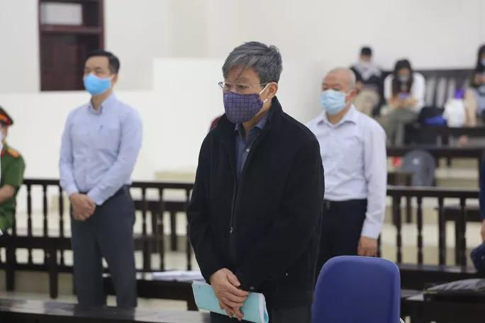 Bị cáo Nguyễn Bắc Son và các bị cáo tại tòa phúc thẩm. Ảnh: Người Lao Động