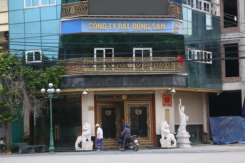   Trụ sở công ty của vợ chồng Đường - Dương ở thành phố Thái Bình. Ảnh: Phạm Dự.  