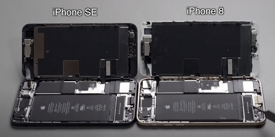 Bên trong của chiếc iPhone SE 2020 và iPhone 8 có vẻ không khác gì mấy.