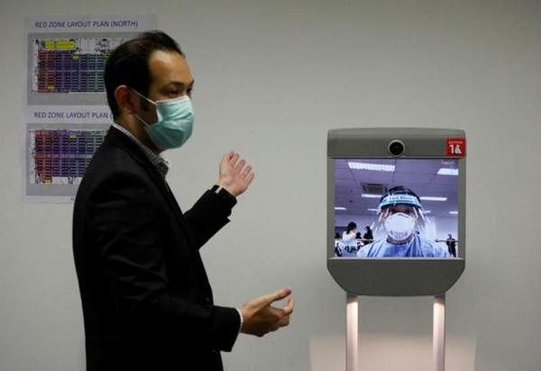  Robot được sử dụng ở bện‌h việ‌n dã chiến Changi.  