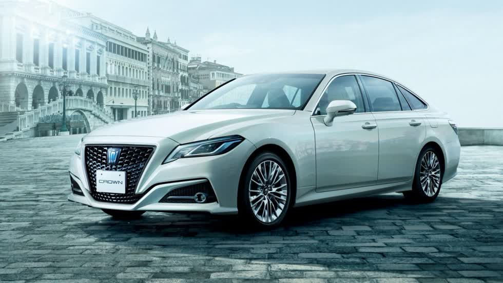 4Toyota Crown Limited 2020