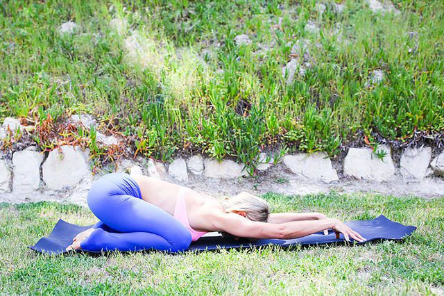 9 tư thế yoga giúp lưu thông máu và làm tăng ham muốn trong 