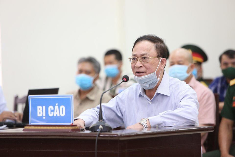 Bị cáo Nguyễn Văn Hiến tại tòa. 