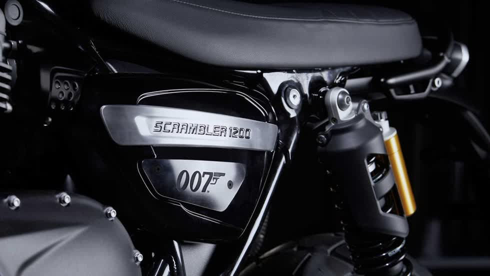 Triumph Scrambler 1200 Bond Edition bước ra từ phim Điệp viên 007 với giá hơn 400 triệu đồng