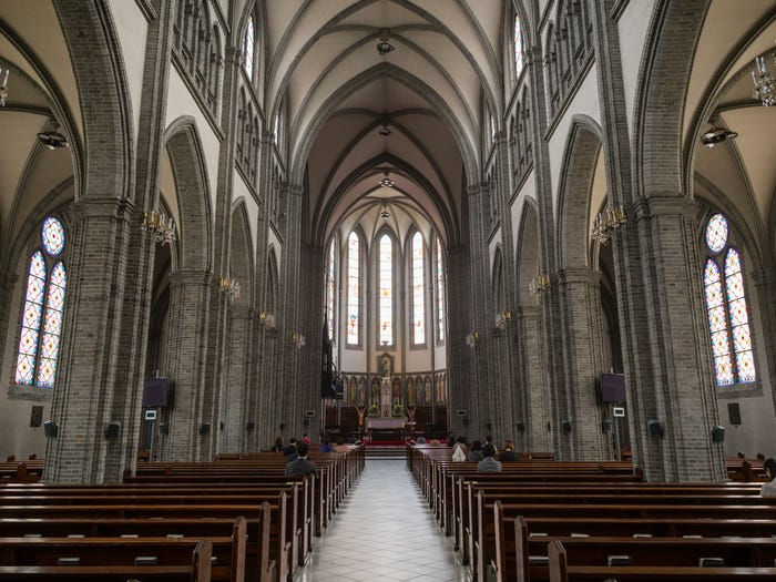 Nhà thờ Đức Bà Sài Gòn, 1 trong 19 thánh đường đẹp nhất thế giới