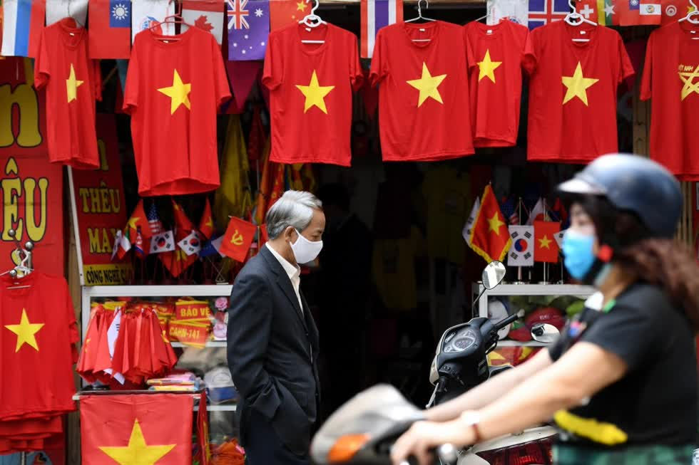 Việt Nam gặp khó khăn trong việc tìm kiếm động lực tăng trưởng mới.