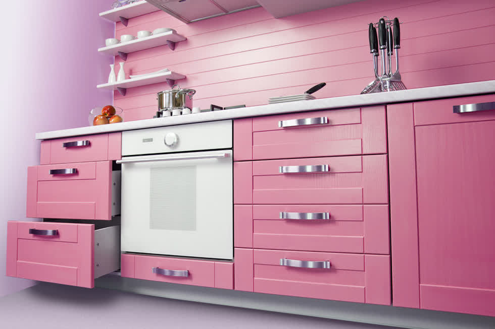   Sử dụng màu hồng để làm nổi bật nhà bếp của bạn trong mùa hè này với một sự độc đáo!  
