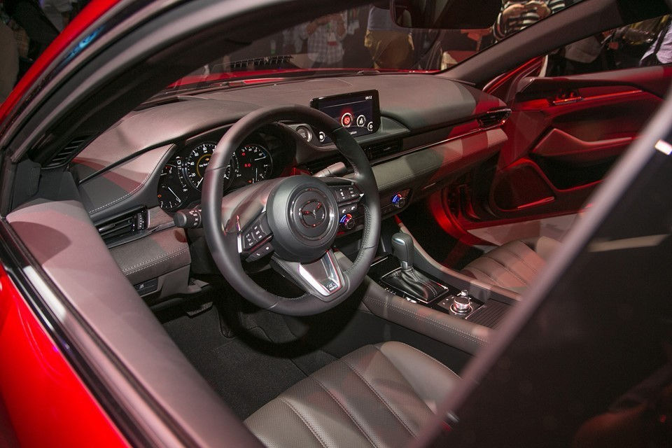   Tổng thể nội thất Mazda6 2020 sẽ không có nhiều khác biệt so với trước đây.  