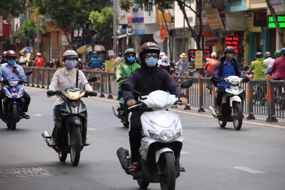   Hơn 50 triệu ô tô xe máy cũ tại Việt Nam sẽ phải lắp bộ lọc khí thải.  