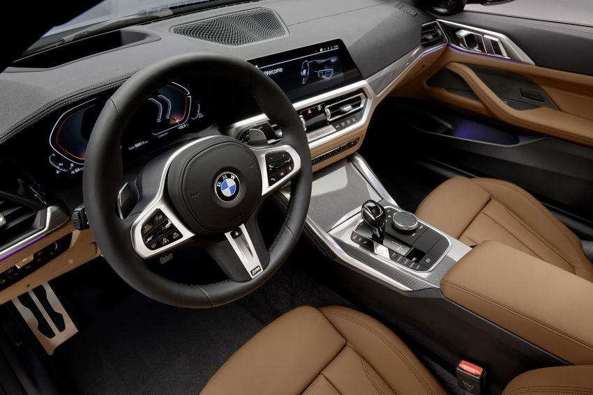 Bảng điều khiển xe BMW 4-Series Coupe 2021.