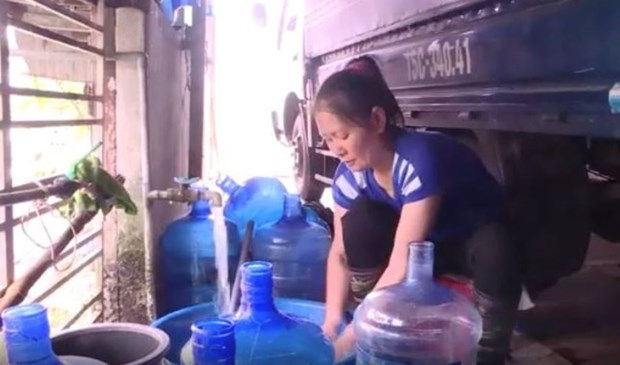 Cơ sở đã dùng nước mương để sản xuất nước đóng chai cung cấp cho người tiêu dùng.