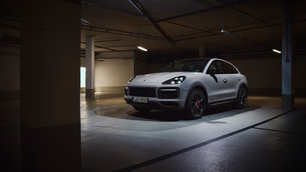  Porsche Cayenne GTS 2021 dạng coupe crossover.