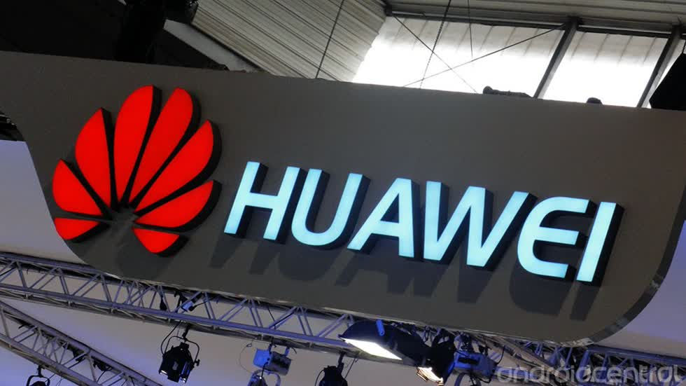 Tháng 5, Mỹ thông báo siết chặt kiểm soát xuất khẩu đối với “ông lớn” công nghệ Huawei. Ảnh: CNBC
