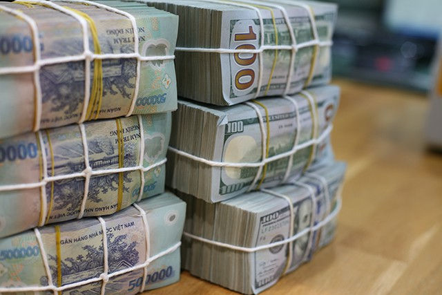 Dù giảm trong quý I, nhưng sang quý II, lợi nhuận Vietcombank đã tăng trưởng trở mạnh, kéo lợi nhuận nửa năm về mức xấp xỉ 6 tháng đầu năm 2019, với 11.300 tỷ đồng. Ảnh minh họa: Tiền phong.