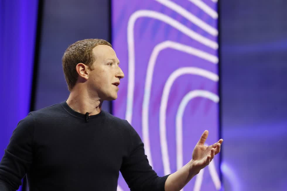   CEO Mark Zuckerberg vừa chứng kiến tài sản cá nhân bốc hơi 7,2 tỷ USD sau khi hàng trăm công ty tuyên bố ngừng mọi quảng cáo trên nền tảng mạng xã hội Facebook.  