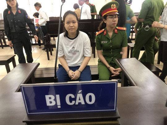 Bị cáo Phạm Thị Hà tại phiên tòa sáng nay (3/7). Ảnh: Người Lao Động.