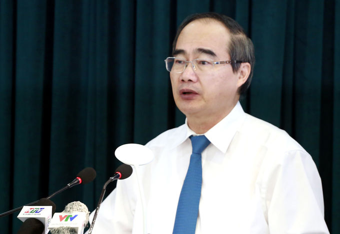 Bí thư Thành ủy TP HCM Nguyễn Thiện Nhân phát biểu bế mạc Hội nghị Thành ủy lần thứ 42. Ảnh: VnExpress