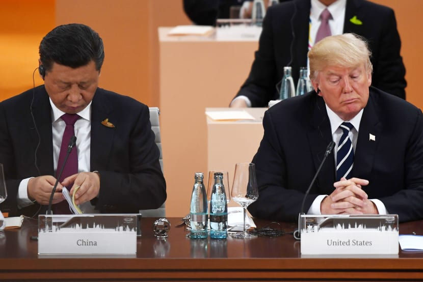   Tổng thống Mỹ Donald Trump tỏ ra không hài lòng với cách Trung Quốc xử lý đại dịch COVID-19.  